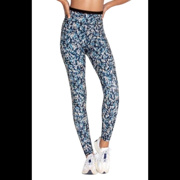 Johnny Was Calme 2pc Set Endurance Legging & Sports Bra Set Blue Speckled Size M - Picture 3 of 8
